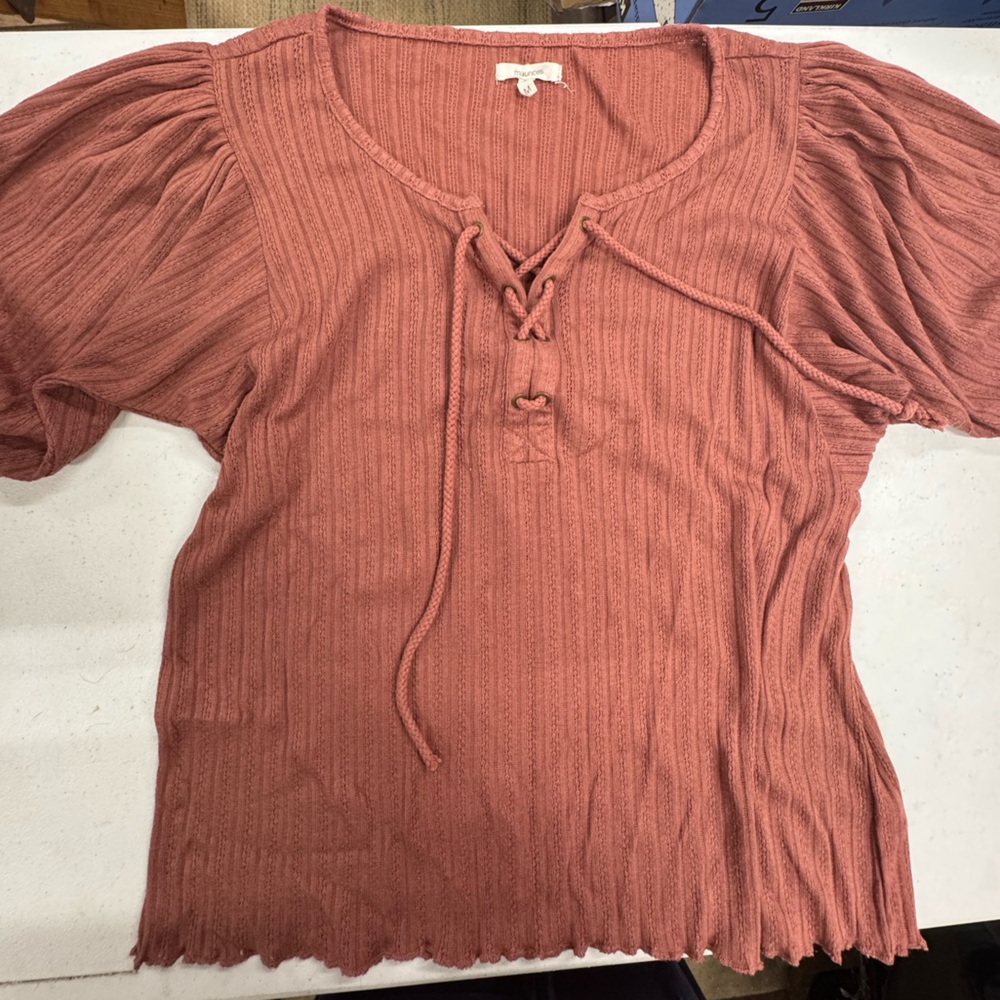 Maurice’s balloon short sleeve top - size medium